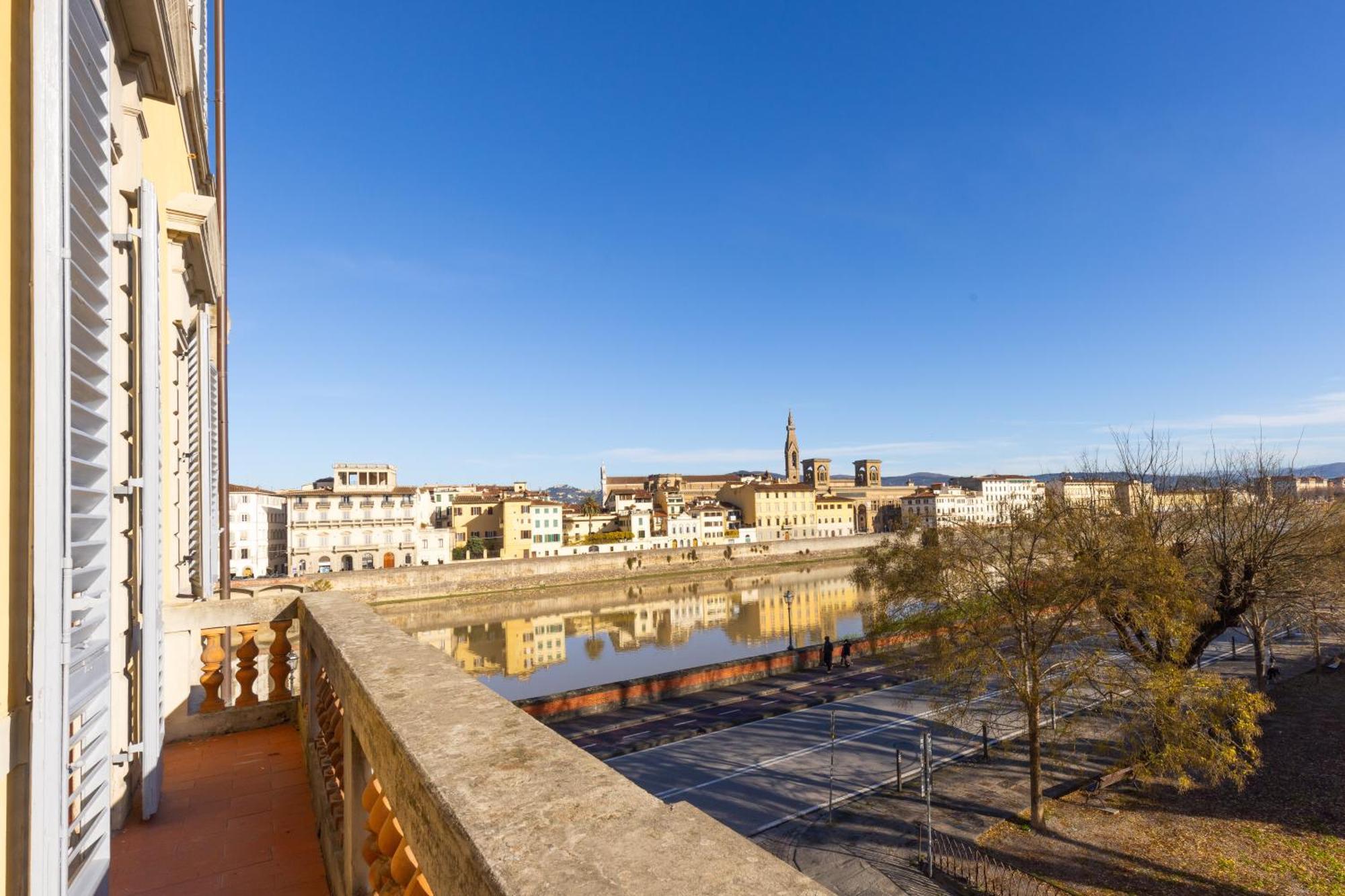 Apartment Panoramic 5 Min Ponte Vecchio And Center Florence
